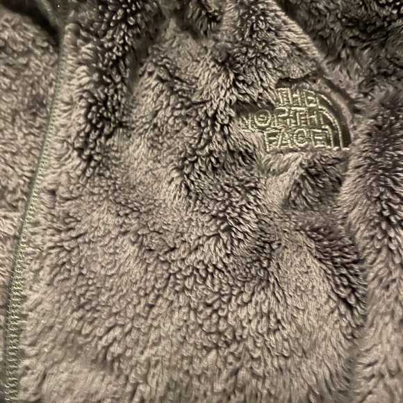 Purple gray fuzzy north face jacket - Picture 3 of 4